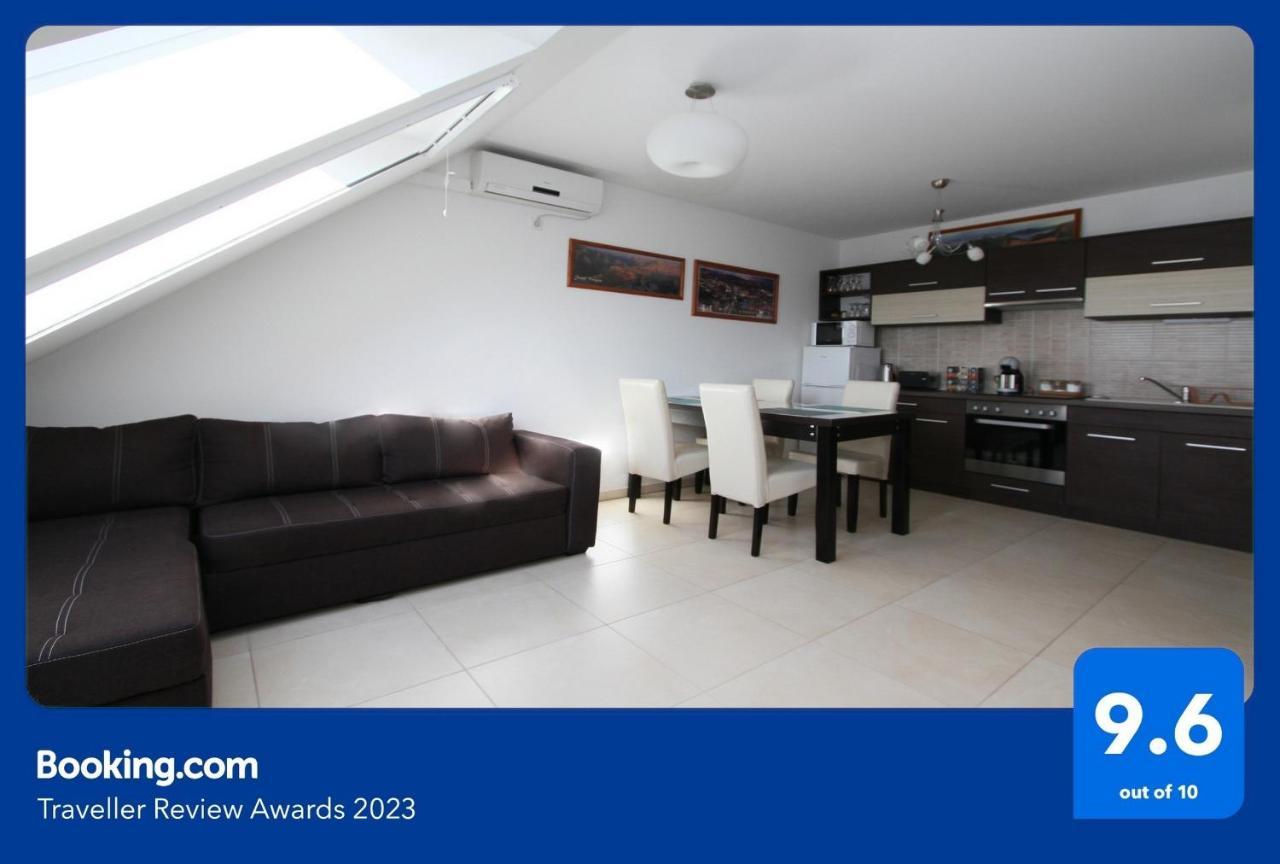 Blonde River Apartman Soter Σέγκεντ Εξωτερικό φωτογραφία