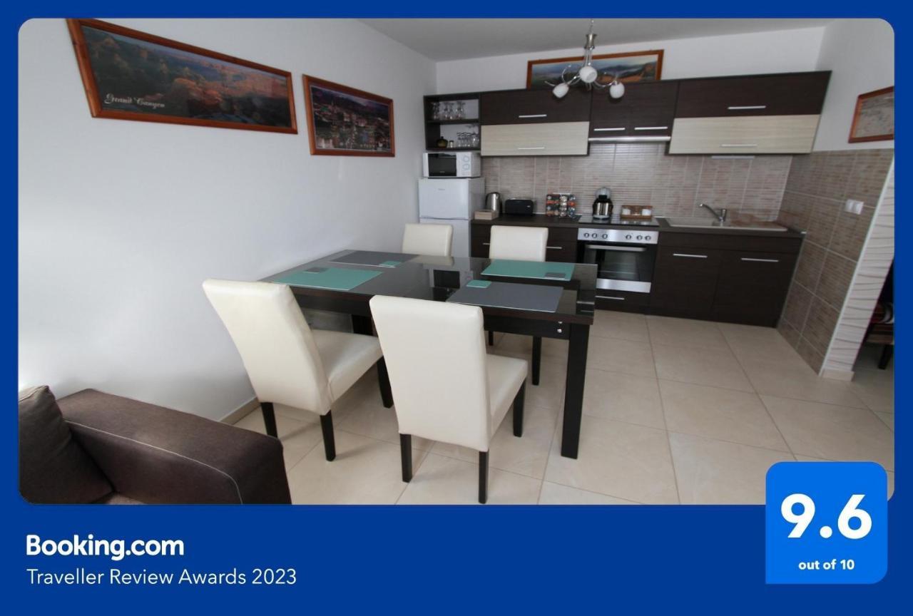 Blonde River Apartman Soter Σέγκεντ Εξωτερικό φωτογραφία