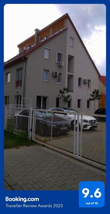 Blonde River Apartman Soter Σέγκεντ Εξωτερικό φωτογραφία