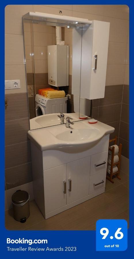 Blonde River Apartman Soter Σέγκεντ Εξωτερικό φωτογραφία